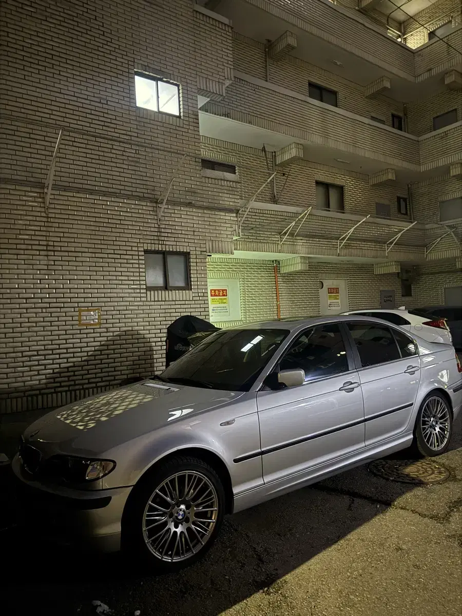 BMW e46  325xi 판매합니다